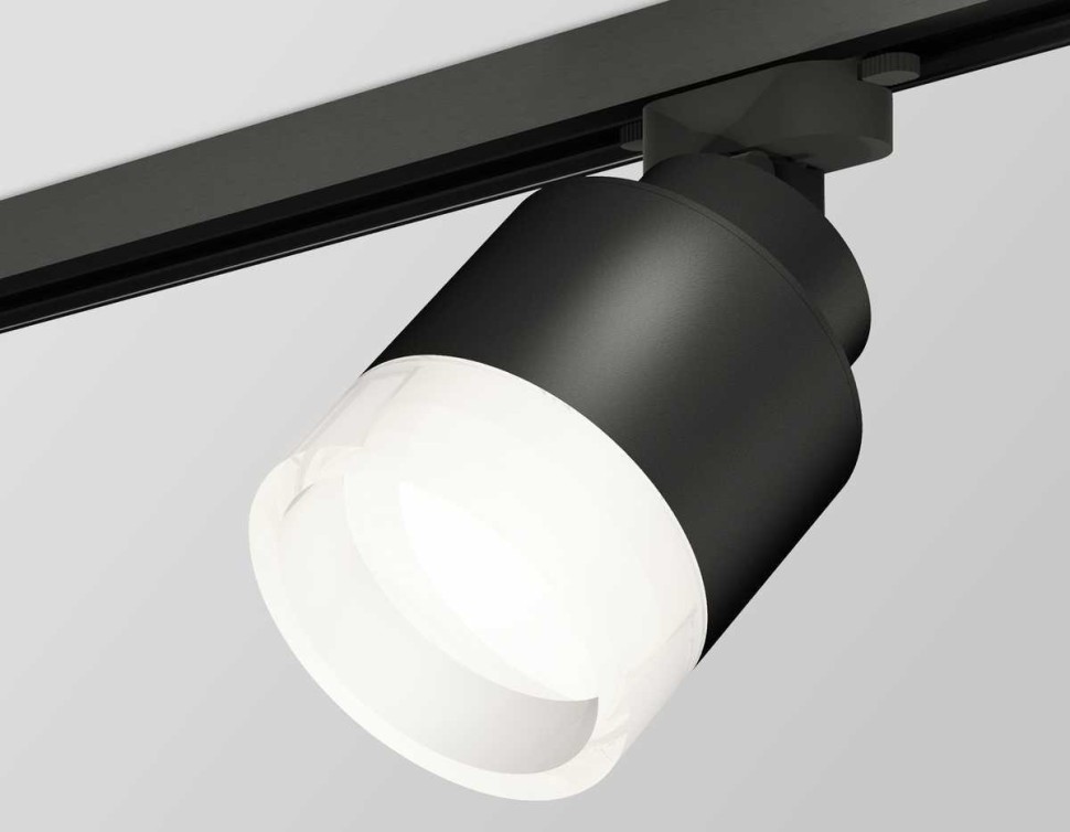 Комплект трекового светильника Ambrella light Track System XT (A2526, A2106, C8111, N8401) XT8111001